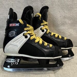CCM Pro3 Lite 159 tacks youth hockey skates / ice Skates